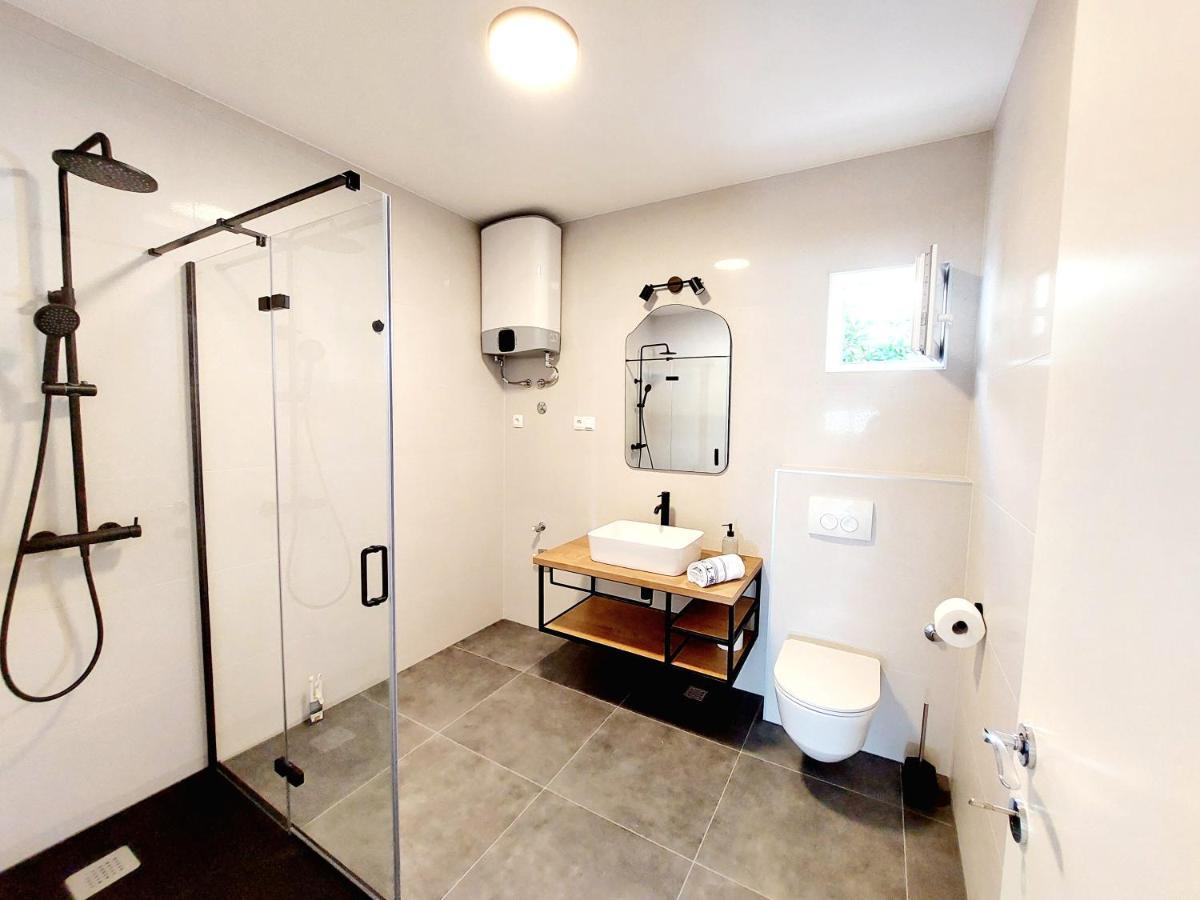Luxury Sea View Apartment Jesenice  Eksteriør billede