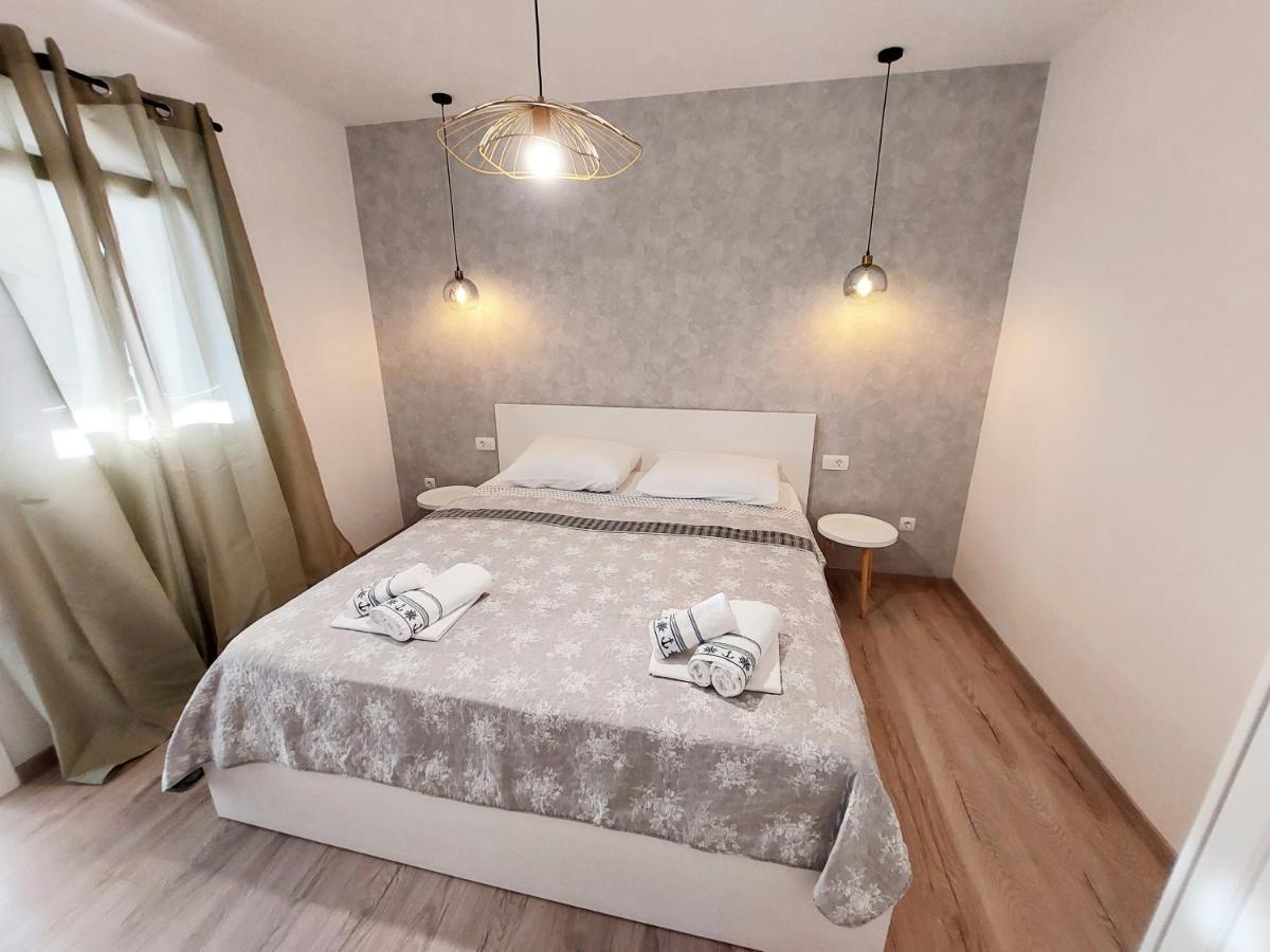 Luxury Sea View Apartment Jesenice  Eksteriør billede