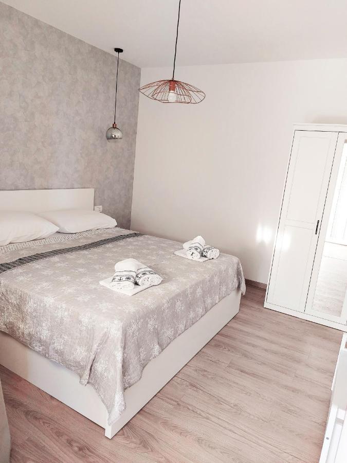Luxury Sea View Apartment Jesenice  Eksteriør billede