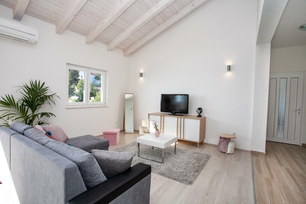 Luxury Sea View Apartment Jesenice  Eksteriør billede