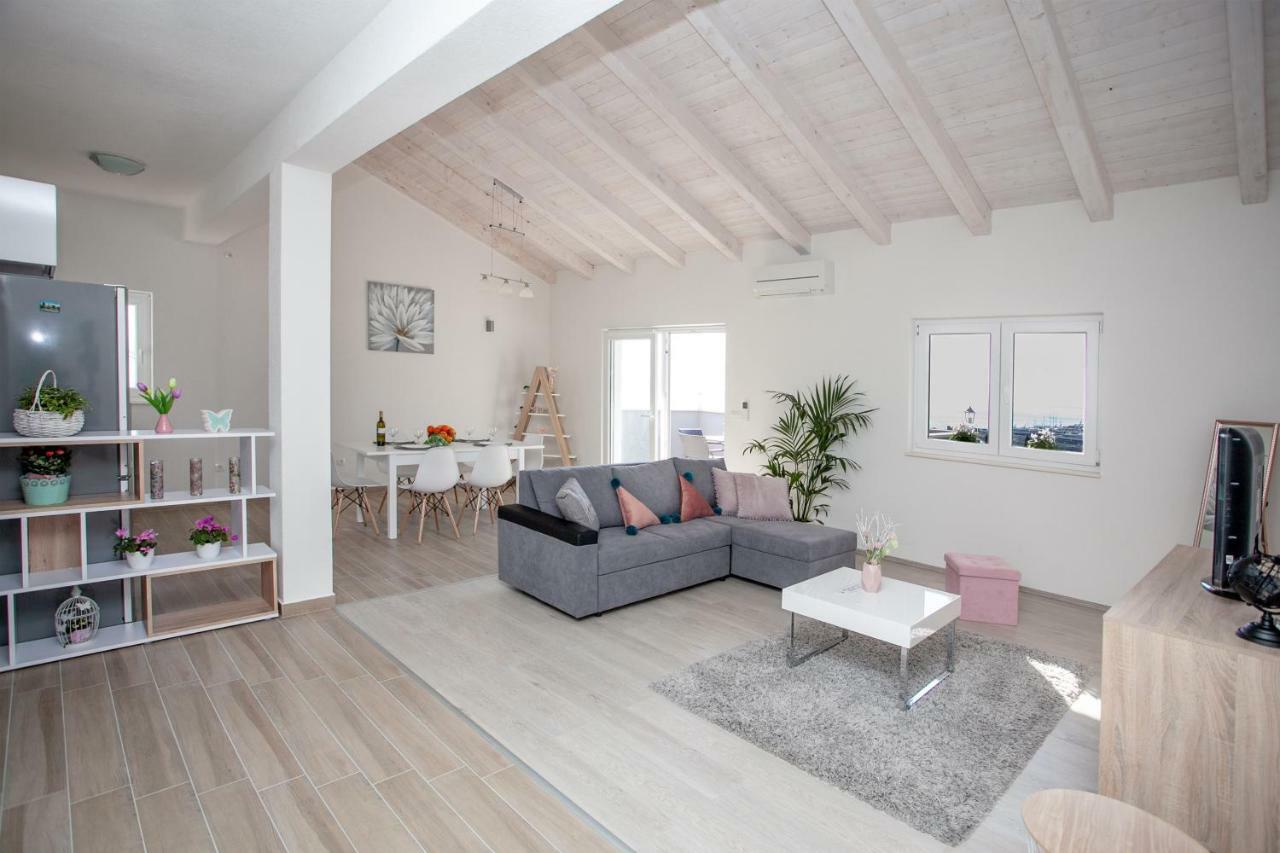 Luxury Sea View Apartment Jesenice  Eksteriør billede