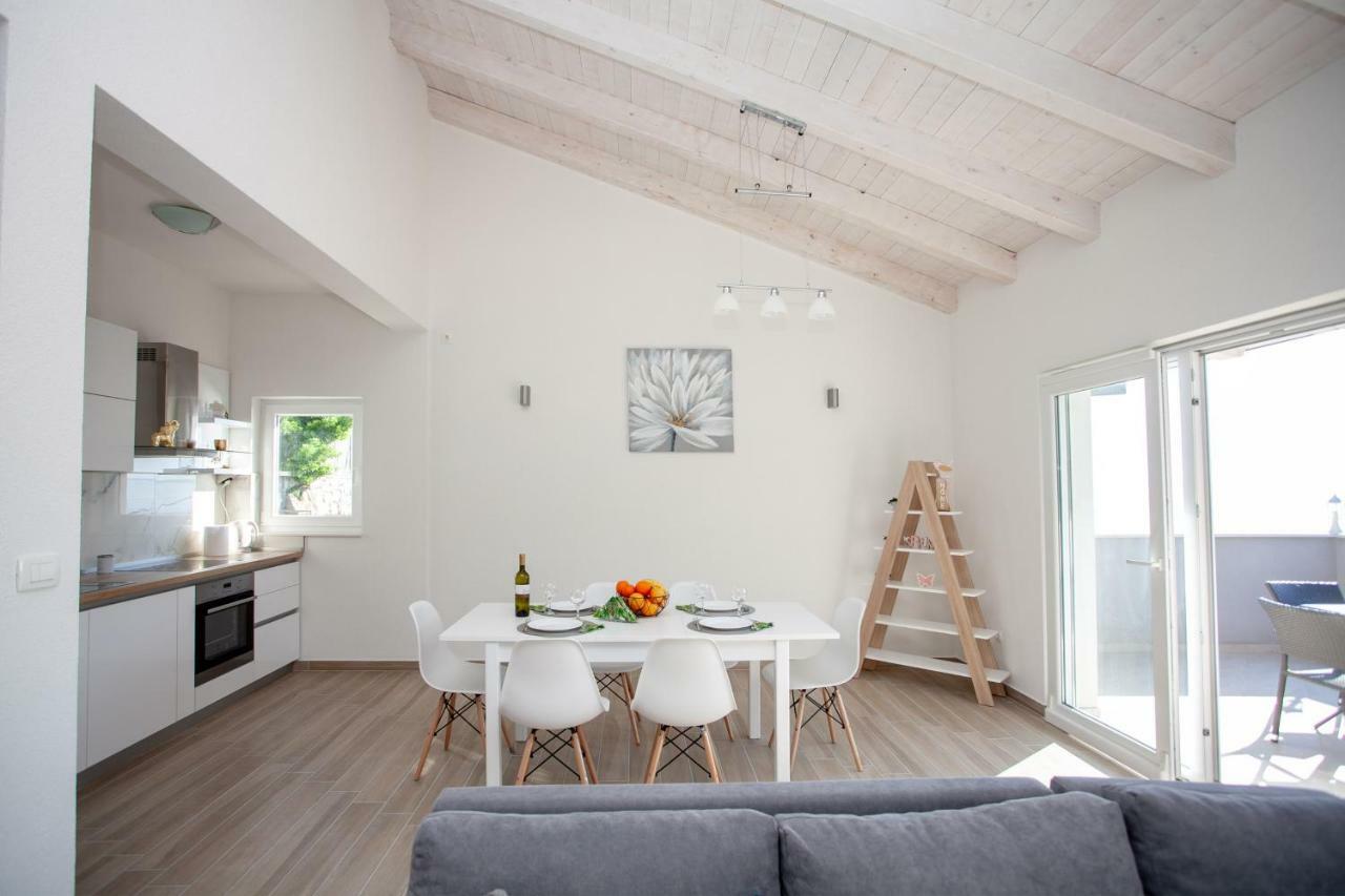 Luxury Sea View Apartment Jesenice  Eksteriør billede
